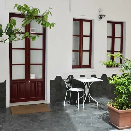 Super Central Mini Apartment Catania